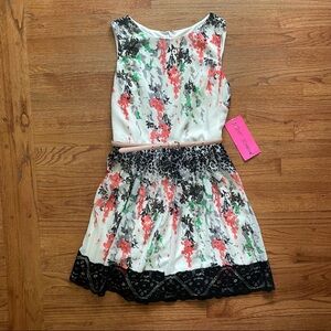 NWT Betsey Johnson Ivy floral sleeveless fit and flare dress size 6